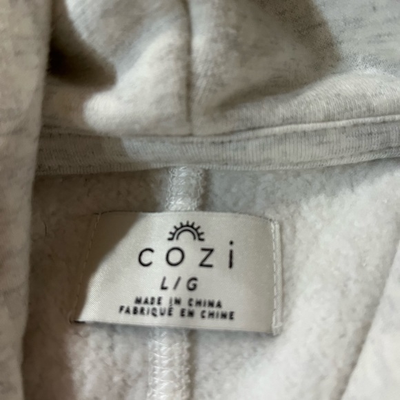 Cozi cropped hoodie new size large - Picture 2 of 2